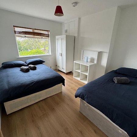 Nice Triple Room At 2 Iveragh Rd-6 Dublin Bagian luar foto