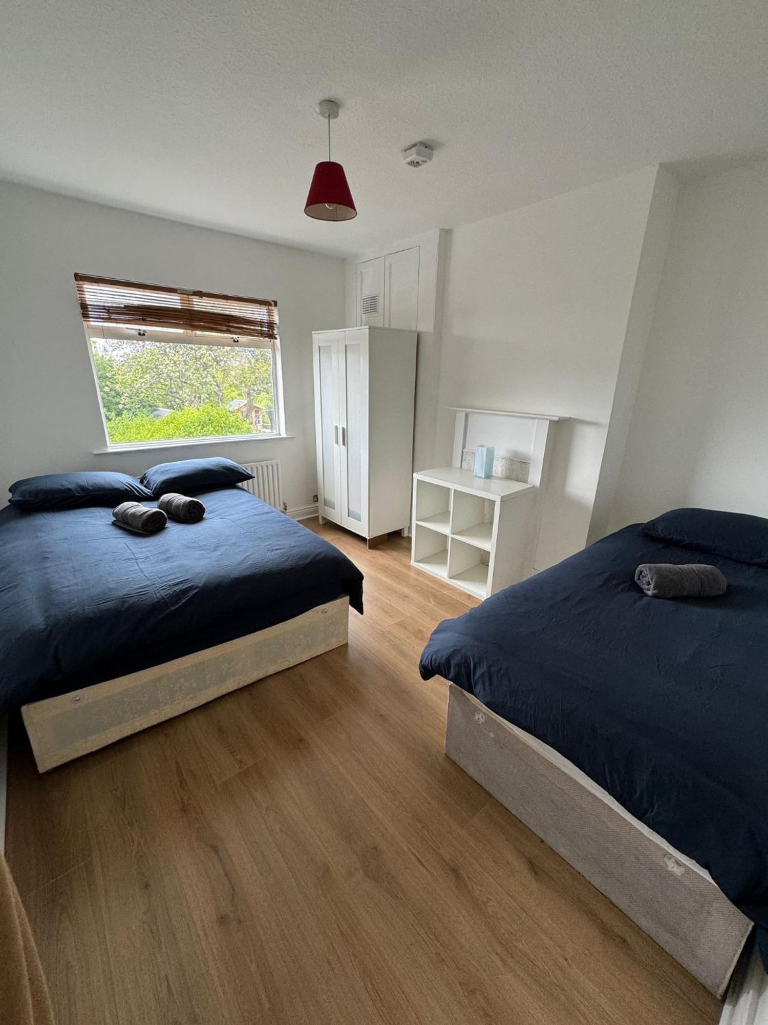 Nice Triple Room At 2 Iveragh Rd-6 Dublin Bagian luar foto